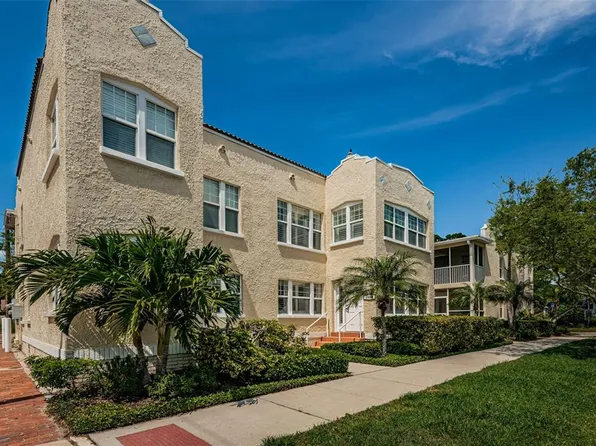 1418 Oak St NE, Saint Petersburg, FL 33704