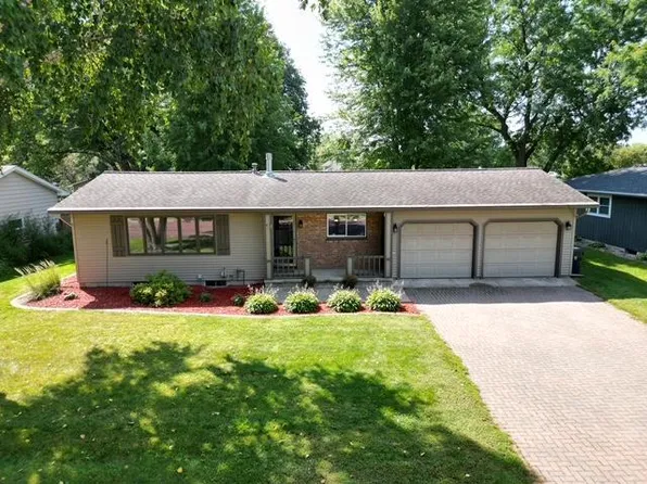 205 Viking Dr, Mankato, MN 56001