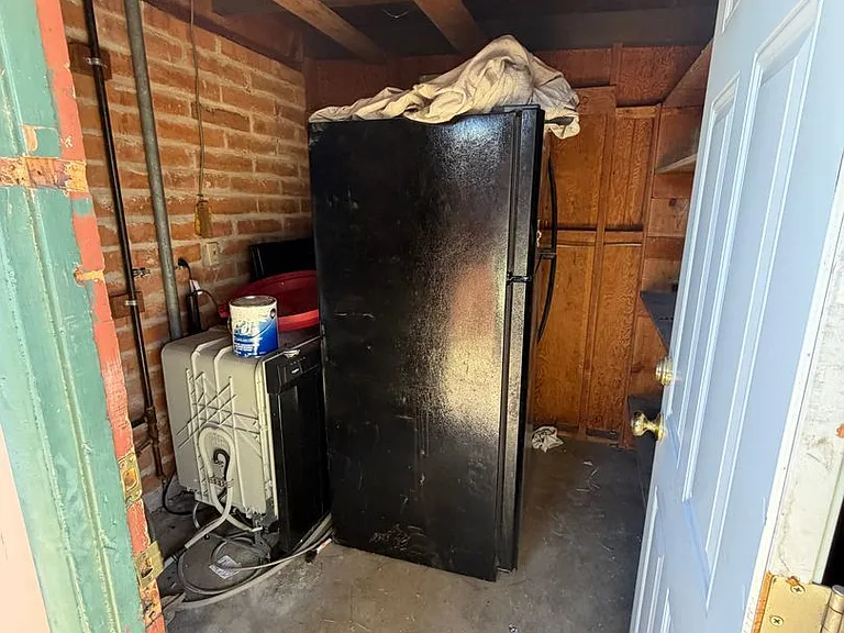 3233 E Water St — Photo 14