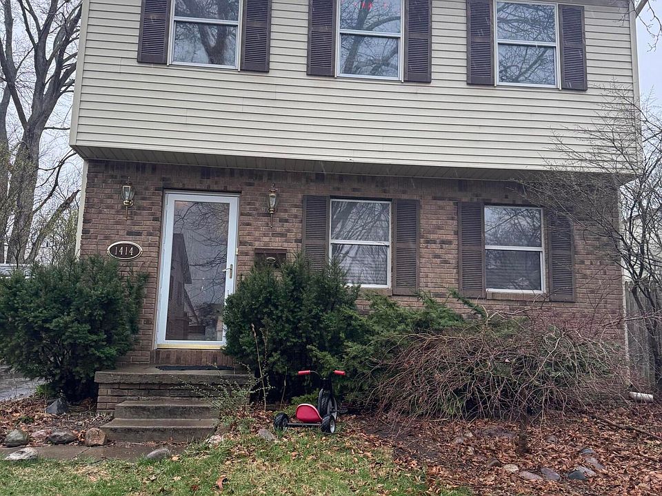2nd image of 1414 Corbin Rd