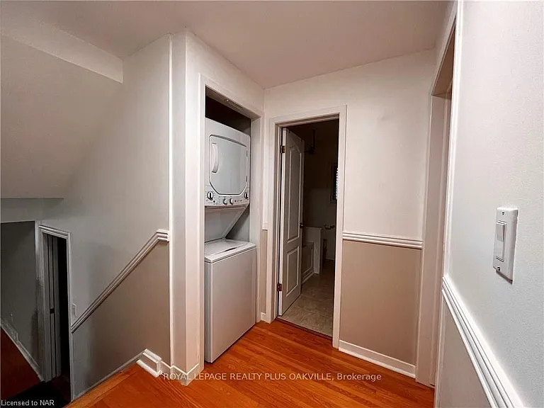 694 Niagara St #UPPER — Photo 11