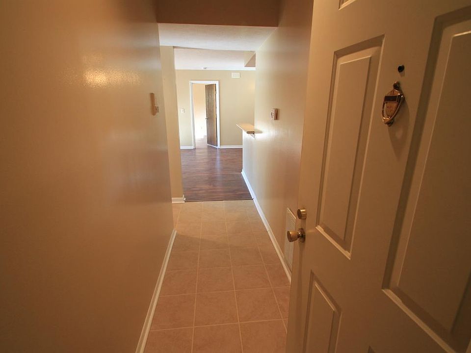 Front Entrance (ceramic tile)