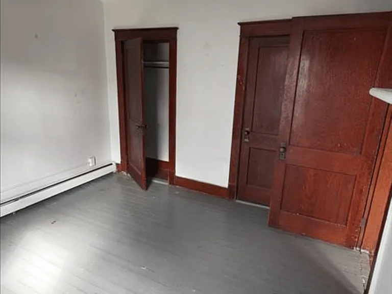 201 Waldo St #4 — Photo 8