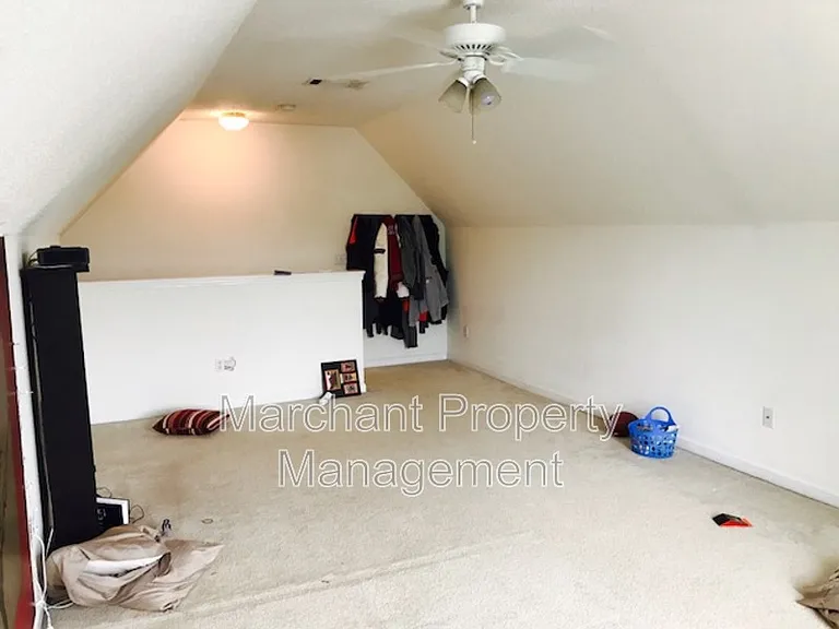 776 Waterbrook Ln — Photo 16