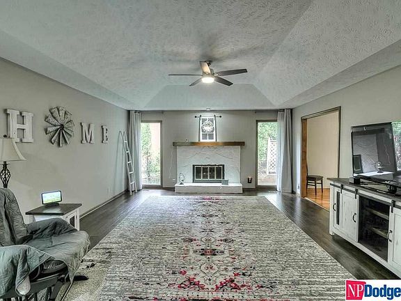5th image of 819 Hidden Hills Dr