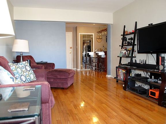 4th image of 11860 Metropolitan Ave APT 4A