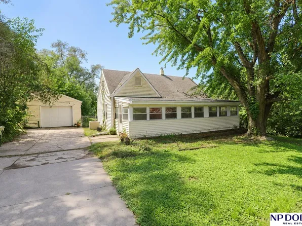 1207 Kasper St, Bellevue, NE 68147