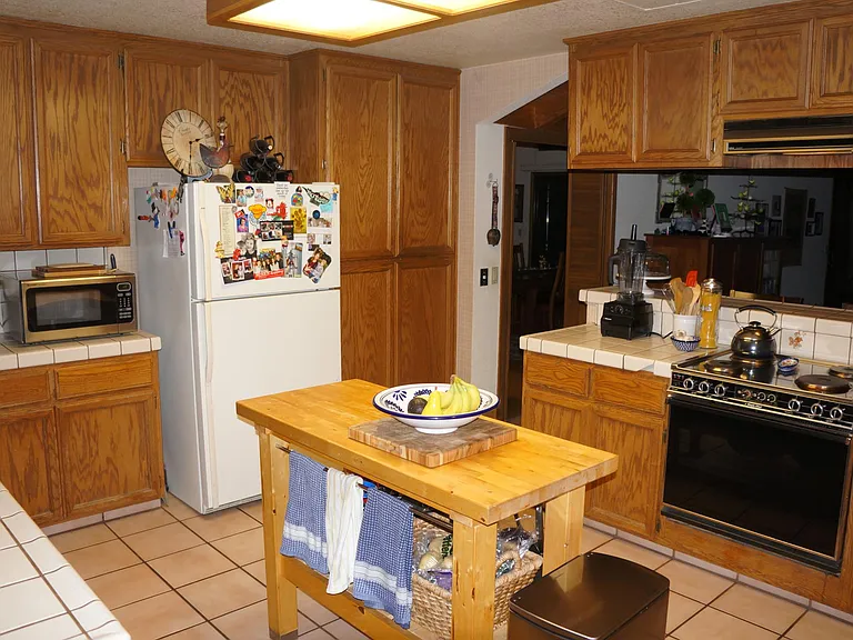 457 Russell Blvd — Photo 8