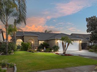 210 Lido Isle Way, Bakersfield, CA 93314