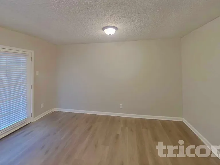 2908 Lemmontree Ln — Photo 4