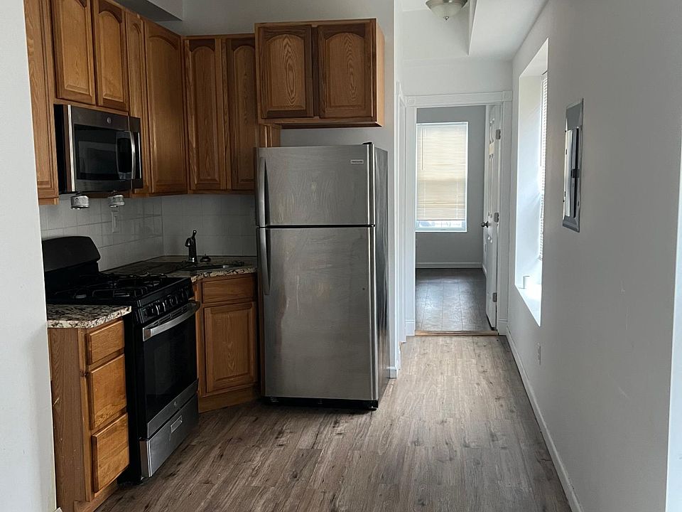 1st image of 13 4th St APT 5