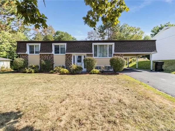 19 Mooers Dr, Fredericton, NB E3C 1K9
