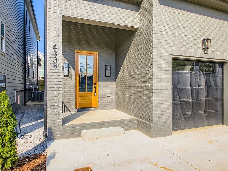 433B Croley Dr — Photo 3
