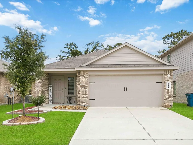 22434 Forest Gorge Ln — Photo 1