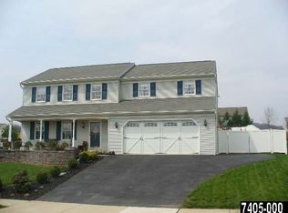 155 Apple Tree Ln, Mount Wolf, PA 17347