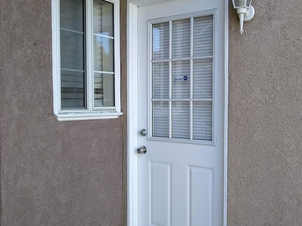Back Door to Apt