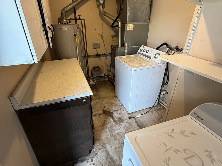 742 N University Blvd #2 — Photo 13