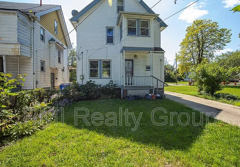 12203 Castlewood Ave — Photo 36