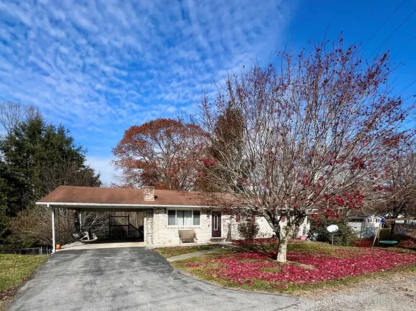 118 Christopher Dr, Glen Morgan, WV 25813