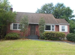 26 Kip Dr, Fishkill, NY 12524