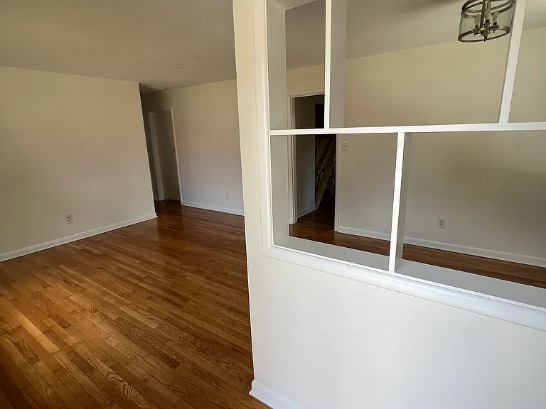 620 Nakomi Dr — Photo 2