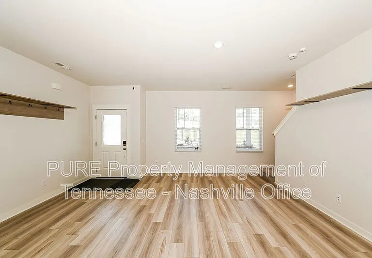 2708 Fordham St — Photo 3