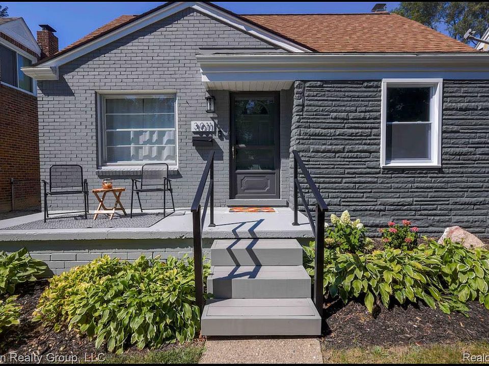 1st image of 3011 N Alexander Ave