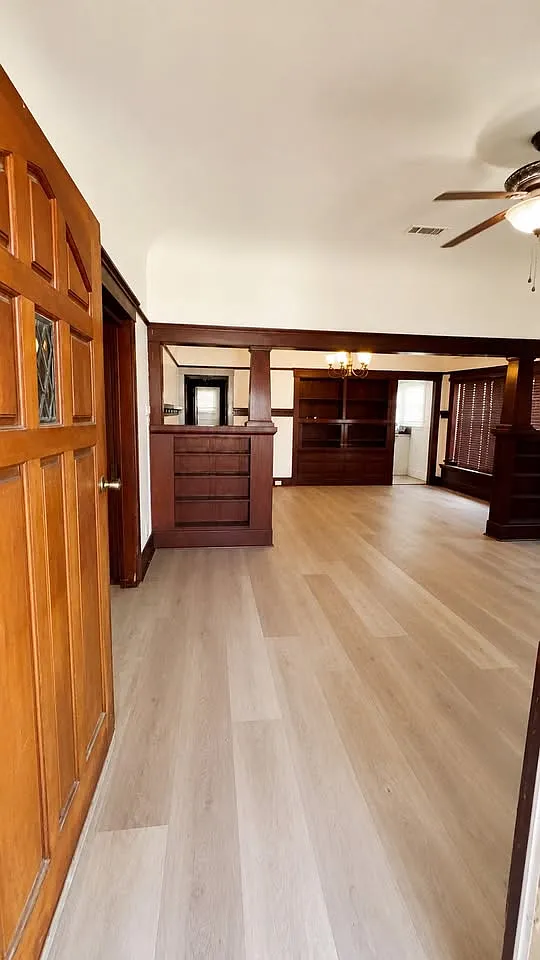 3 bed, $3,000 — Photo 2