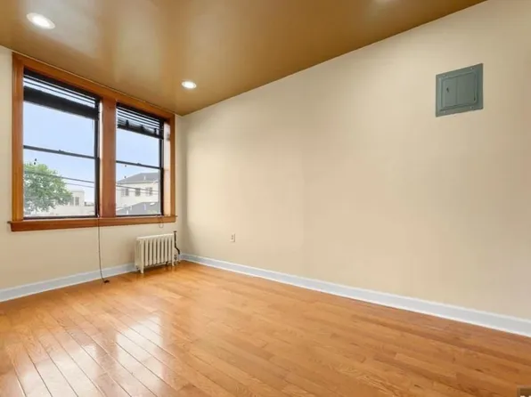 523 34th Street image 5 of 6