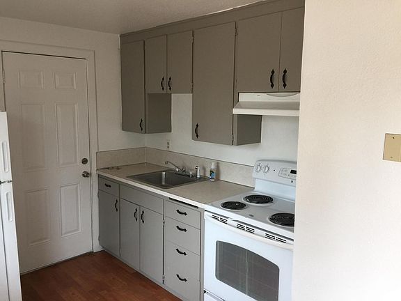 3rd image of 14116 11th Avenue Ct S