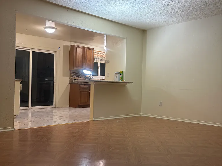 10416 Hole Ave — Photo 18