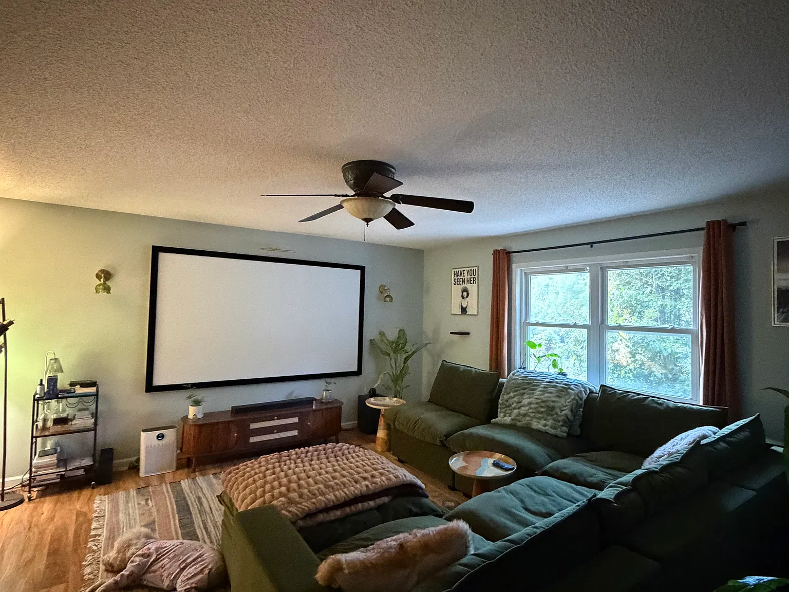 3 bed, 1828 sqft, $2,400 — Photo 2