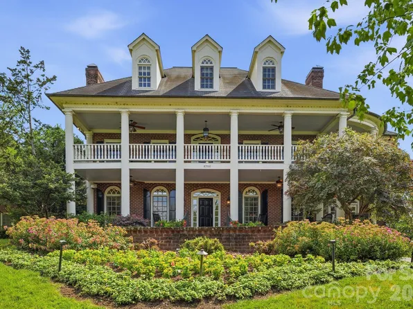 8700 Challis Farm Rd, Charlotte, NC 28226