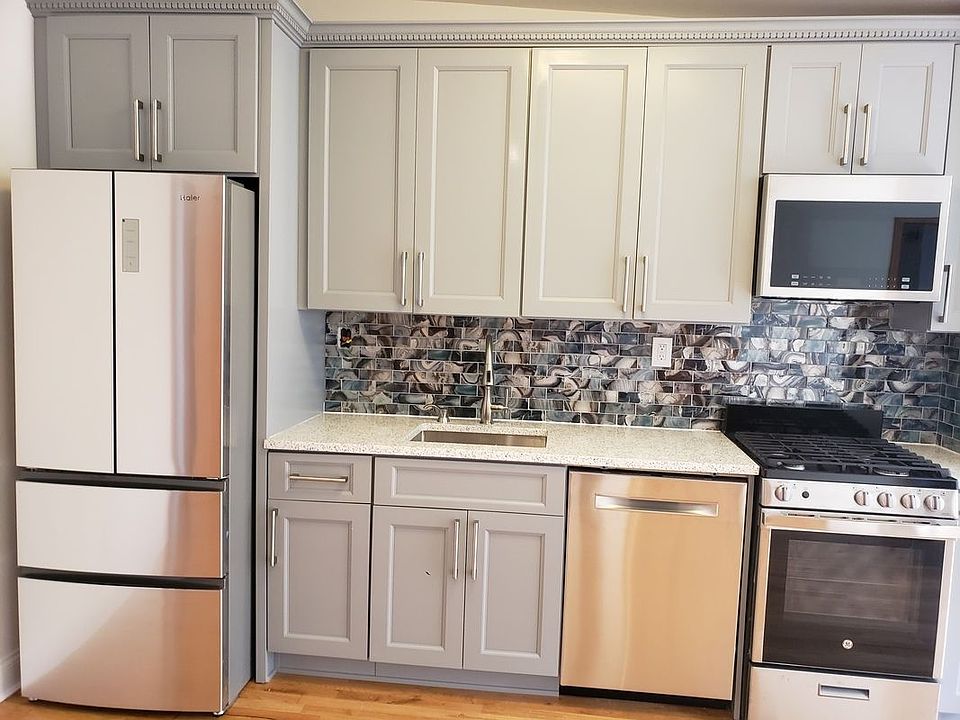 1st image of 685A 6th Ave #3