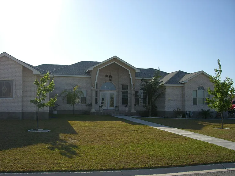 306 Mountain View Dr — Photo 1