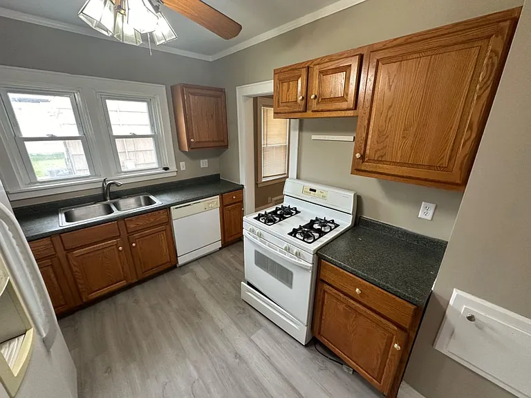 5348-5350 N 35th St. (Duplex) — Photo 9