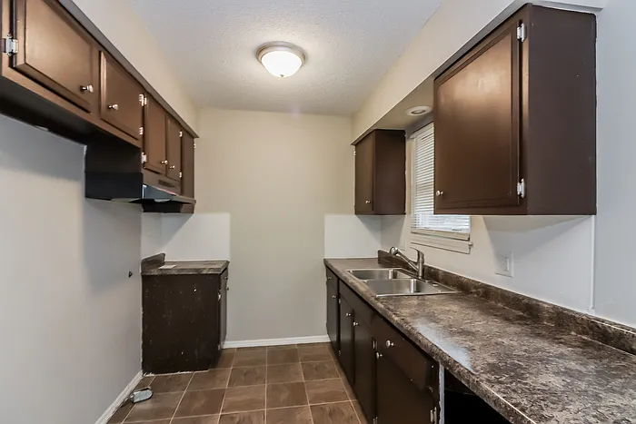 8502 Pershing Rd — Photo 5