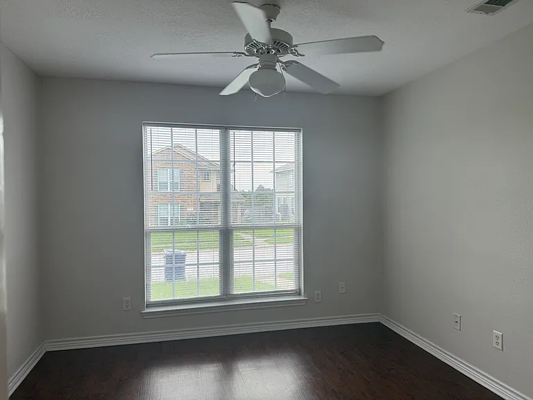 4039 Southern Trace Dr — Photo 7
