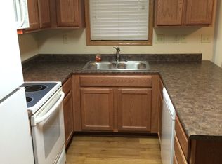 4138 S 46th St APT 3, Lincoln, NE 68506