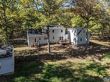 5 bed, 2301 sqft, $3,950 — Photo 4