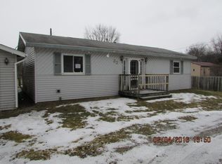 22 W Beaver Rd, Kawkawlin, MI 48631