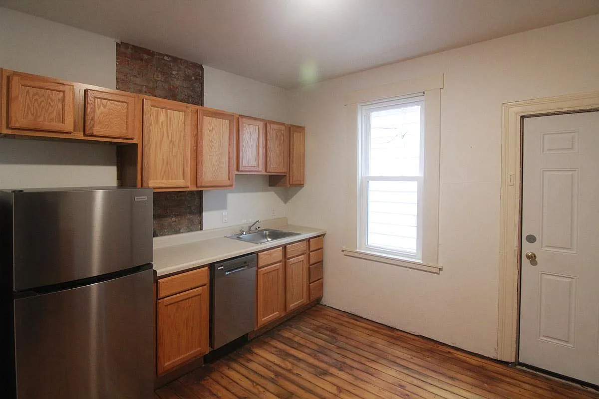 1 bed, 620 sqft, $1,200 — Photo 3