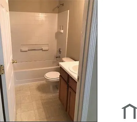 5786 Strathmoor Manor Cir — Photo 17