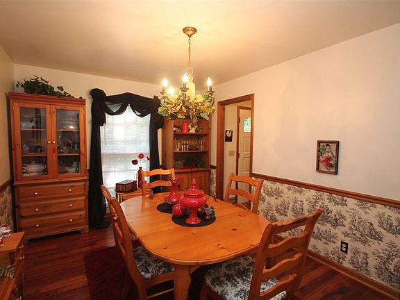 5th image of 1202 Dogwood Dr