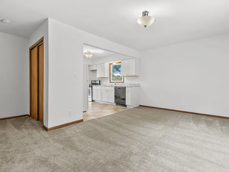 11208 W Forest Home Ave #11210 — Photo 8