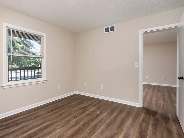450 Cedar Ave #6 — Photo 6
