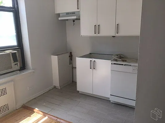 Rented by Halstead Real Estate | media 16