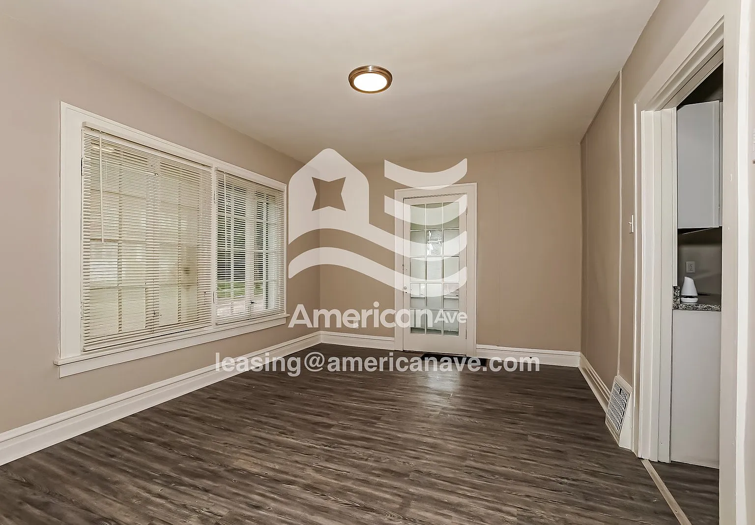 3 bed, 1.0 bath, 1298 sqft, $1,297 — Photo 4