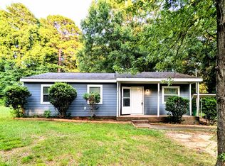 407 Stirrup Ct, Charlotte, NC 28215