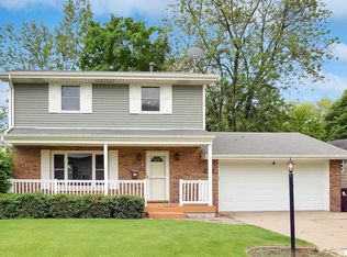 1620 W Kingsway Dr, Peoria, IL
